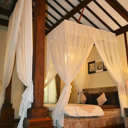 Joglo Villa Bali Penatih エクステリア 写真