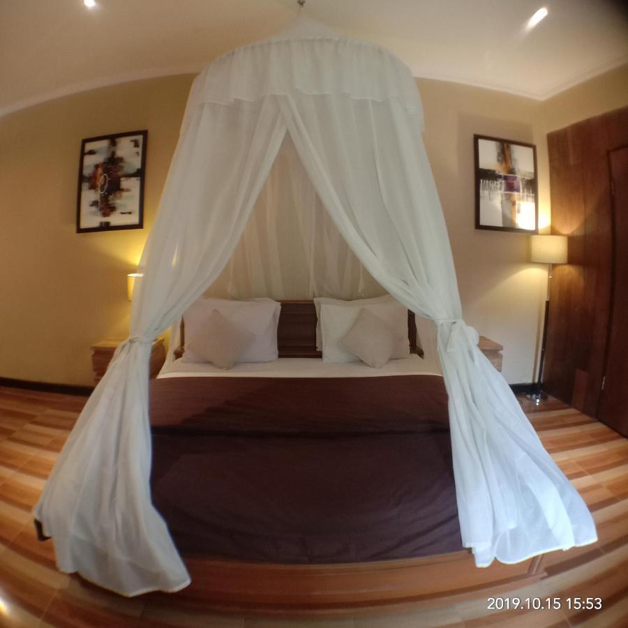 Joglo Villa Bali Penatih エクステリア 写真
