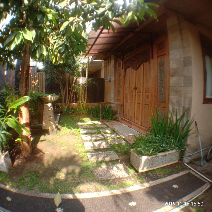 Joglo Villa Bali Penatih エクステリア 写真
